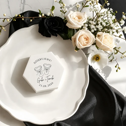Magnesy ceramiczne -matowy czarny lub biały  podziękowania dla gości - heksagon - wzór 3