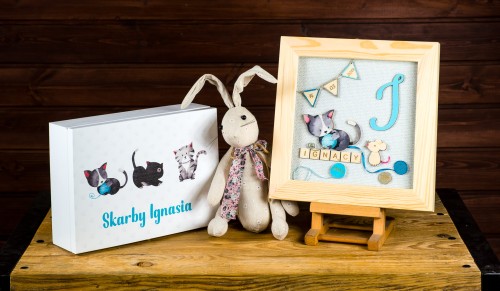 Przeszklona ramka z monogramem - KOTEK