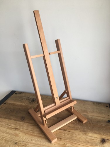 Drewniana sztaluga do postawienia na stole